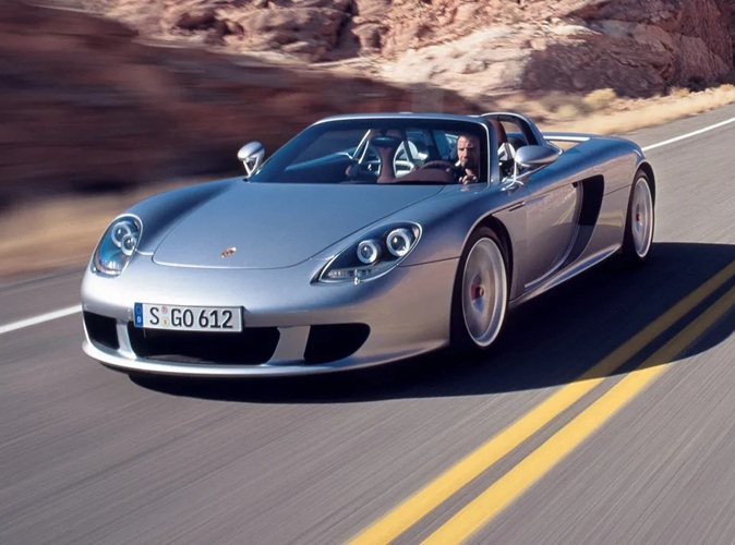 foto de uma porsche carrera gt
