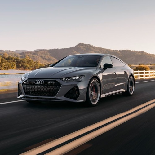 foto de uma audi RS7